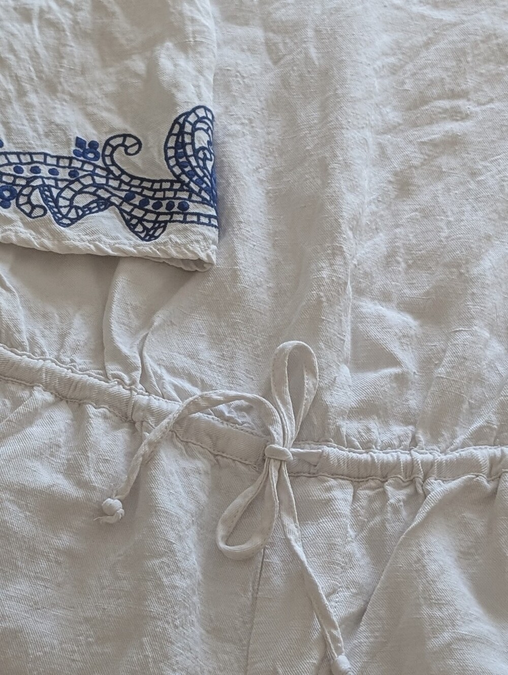 Lauren Ralph Lauren White Linen Flair Sleeve Shorts Romper Navy Embroidery Sz 6 - Picture 2 of 10